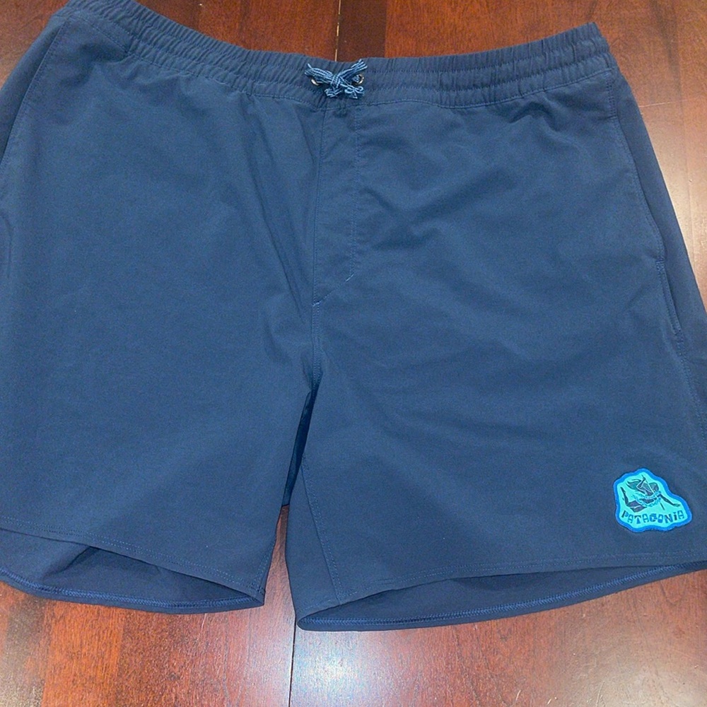 28105 Patagonia - Men's Stretch Hydropeak Board Shorts SZ XL Waist 34 see pics